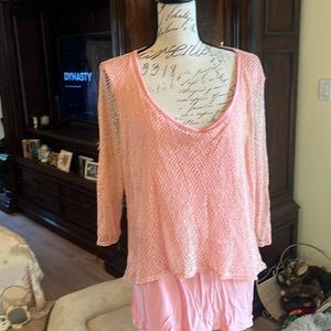 So cute light pink top size xl Anything marked 10$and under is 3/for10$